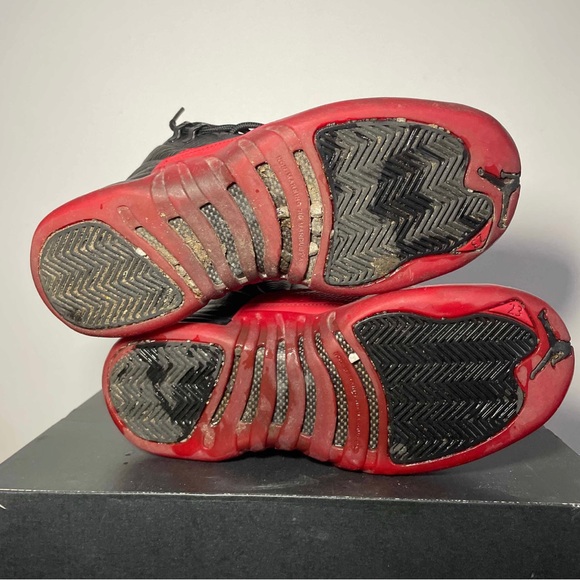 Jordan 12 Retro Flu Game (2016) (GS) Size 4.5Y / 6W - Picture 5 of 9